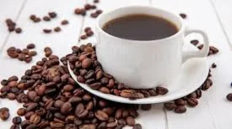 Meneguk Gaya Hidup: Evolusi Tren Minum Kopi di Era Modern
