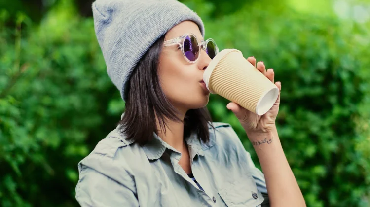 Minuman Kopi Bisa Memperparah Dehidrasi saat Cuaca Panas