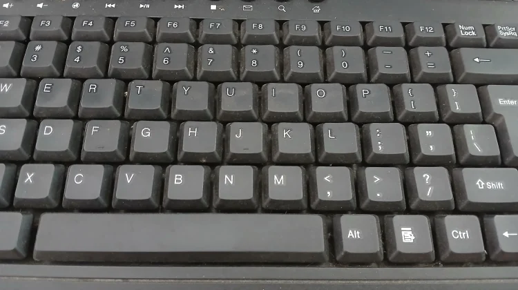 Keyboard Berkualitas Tinggi untuk Produktivitas Kerja dan Gaming