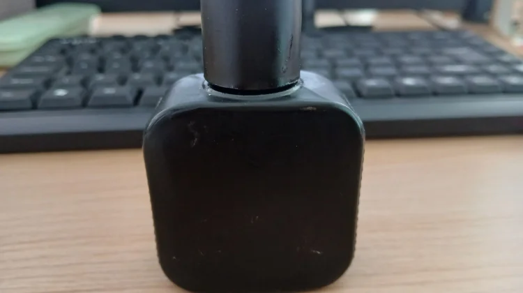 Keindahan Botol Minyak Wangi Sebagai Simbol Elegansi