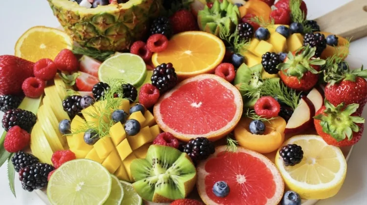 Tak Sekadar Sehat, Ini Waktu yang Perlu Dihindari saat Makan Buah