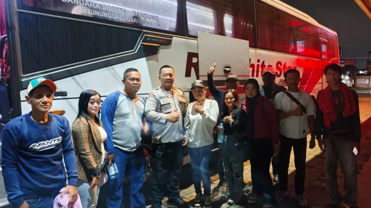 Polsek Parung Amankan Keberangkatan Peserta Aksi May Day Fiesta menuju Jakarta