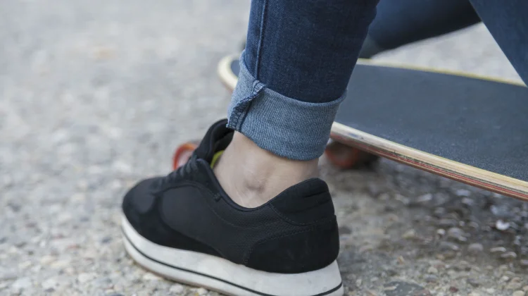 Penggunaan Sepatu Tak Nyaman Picu Nyeri pada Tubuh