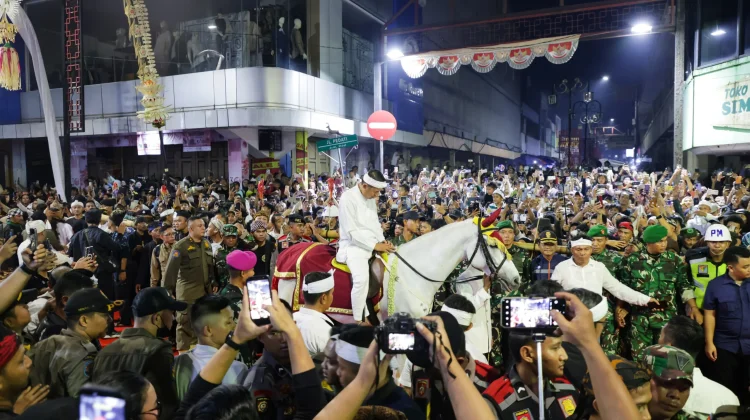 Kirab Mahkota Binokasih di Bogor, Hidupkan Spirit Tatar Pasundan