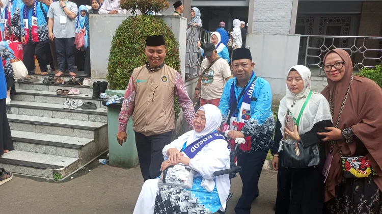 Ketua DPRD Kota Bogor Doakan Kelancaran Jemaah Haji Kloter 27