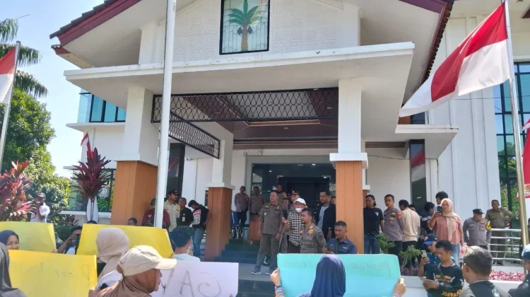 Rencana Study Tour SMPN 1 Rancabungur Dibatalkan