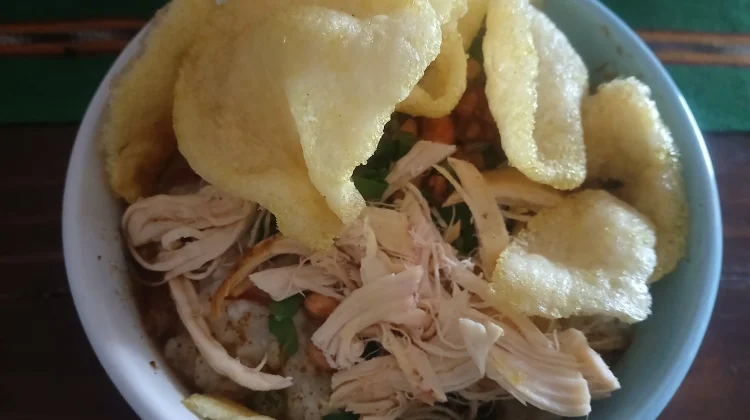 Debat Bubur Ayam Diaduk atau Tidak Diaduk dalam Perspektif Filosofi