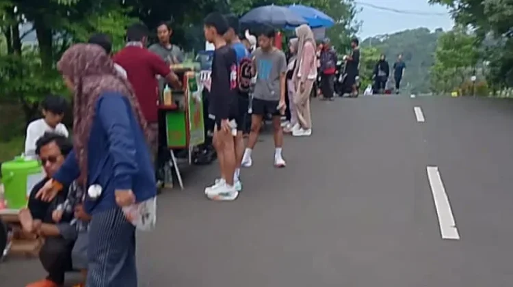 Bendungan Ciawi Bogor Kini Menjadi Lokasi Favorit Warga Berolahraga
