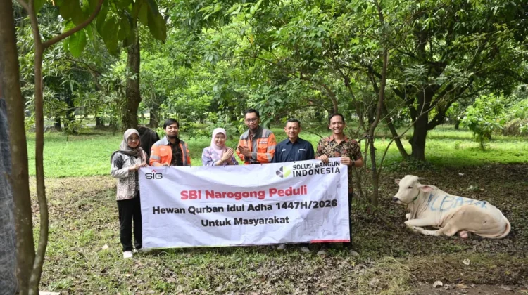 Solusi Bangun Indonesia Salurkan 27 Hewan Kurban Kepada Warga Sekitar