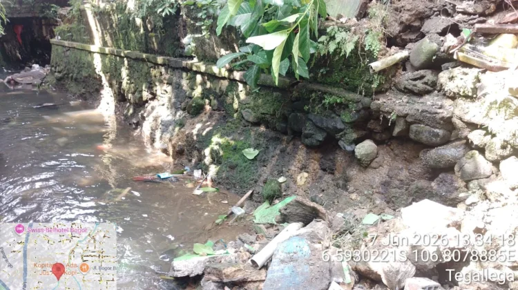 Tembok Rumah Ambruk di Tegallega akibat Pergeseran Tanah