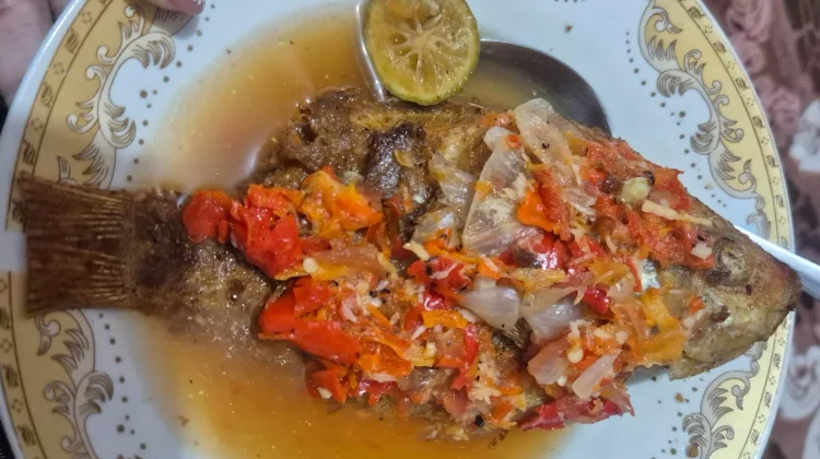 Pecak Ikan, Warisan Kuliner Betawi yang Kaya Rasa