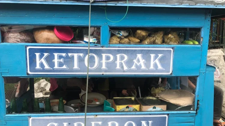 Ketoprak Cirebon Tajur, Favorit Pecinta Kuliner Bogor