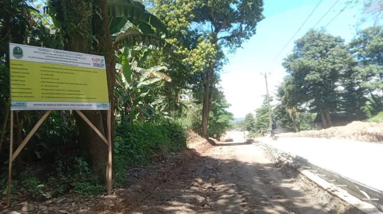Proyek Rekonstruksi Jalan Parungpanjang-Bunar Tidak Pakai Agregat