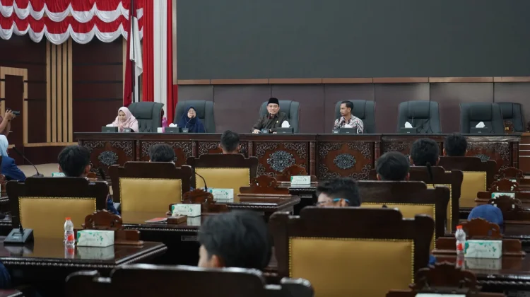 Belajar Sampaikan Aspirasi, Siswa SMPIT Nurul Fikri Datangi DPRD Kota Bogor