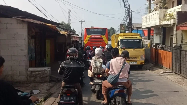 Kemacetan di Tamansari-Gadog Kabupaten Bogor Kembali Dikeluhkan Warga