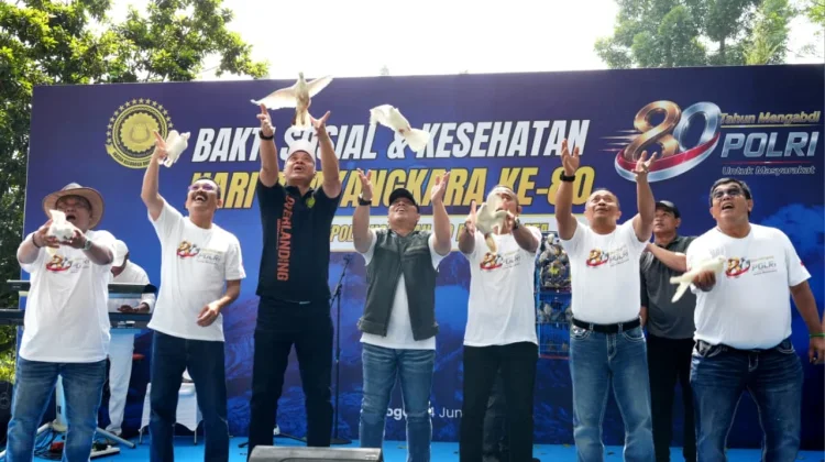 HUT Bhayangkara ke-80, Wakapolri dan Akpol '90 Dhira Brata Gelar Bakti Sosial dan Kese