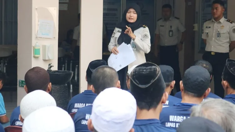 Cegah Peredaran Narkotika, Ratusan Warga Binaan Lapas Cibinong Jalani Tes Urine