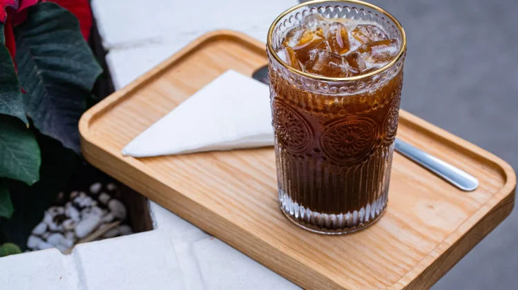 Usir Gerah Cuaca Panas, Kenali Tiga Karakter Kopi Dingin Hitam yang Menyegarkan