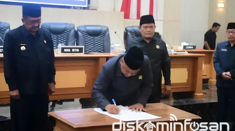 Pemkab dan DPRD Kabupaten Sukabumi Sepakati Pertanggungjawaban APBD 2025