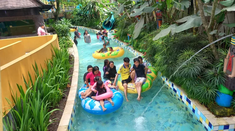 Libur Sekolah, 5.000 Wisatawan Padati The Jungle Bogor