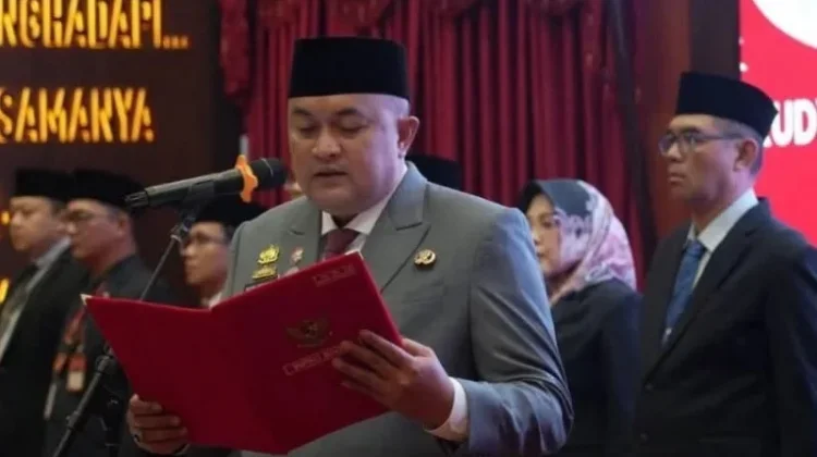 Bupati Bogor Lantik 14 Pejabat, Minta ASN Bekerja Profesional