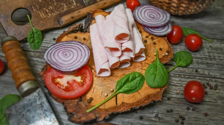 Kenapa Orang Rusia Suka Makan Ikan Mentah? Ini Ragam Hidangannya