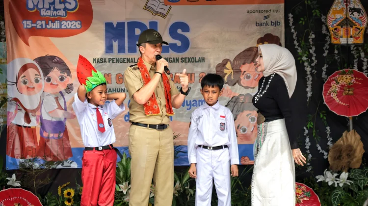 Penutupan MPLS Kota Bogor Diisi Gerakan Menanam Pohon di SDN Gunung Batu 2