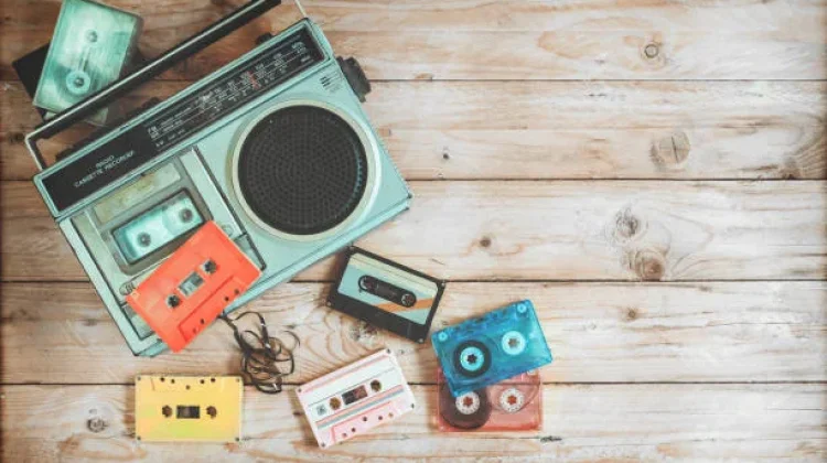 Kaset, CD, hingga Streaming: Perjalanan Cara Kita Menikmati Musik