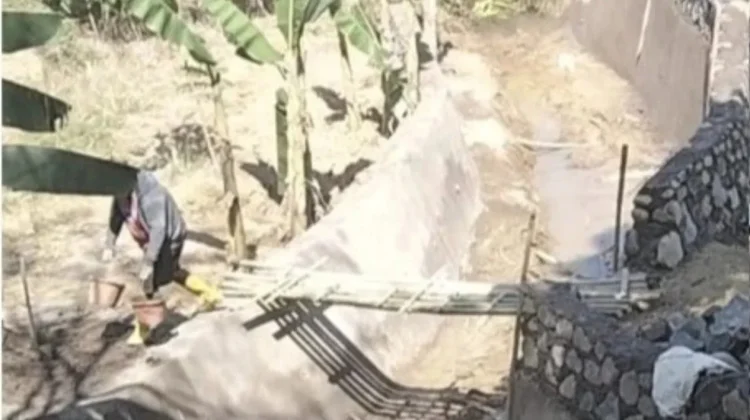 Kelompok Tani Inisiatif Bangun Dam dan Parit Irigasi di Tanjungsari Bogor