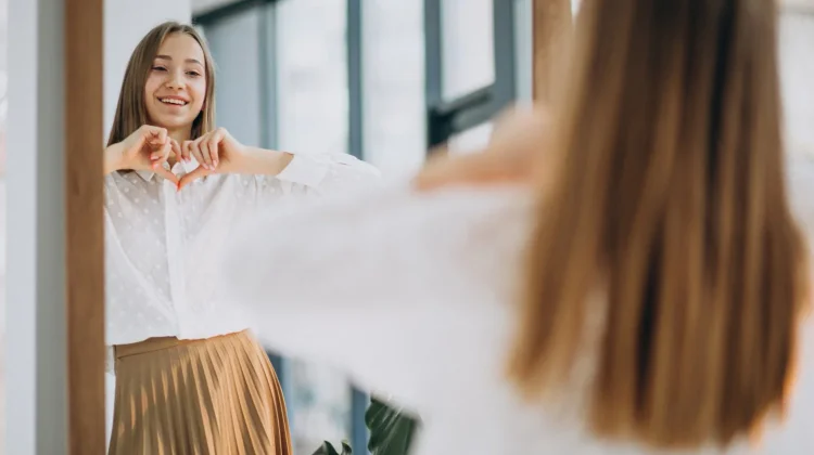 Bukan Sekadar Pikiran, Self-Talk ternyata Bisa Mengubah Cara Kerja Otak