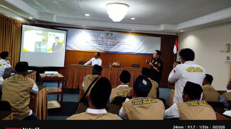 Pemdes Tugu Selatan Lakukan Bimtek Perkuat Pelayanan Masyarakat