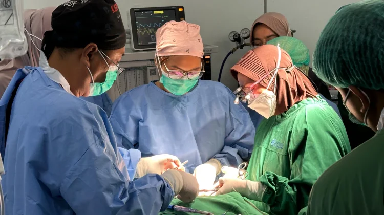 Operasi Bersama Warnai Peringatan Hari Kanker Kepala dan Leher Sedunia di RS UMMI