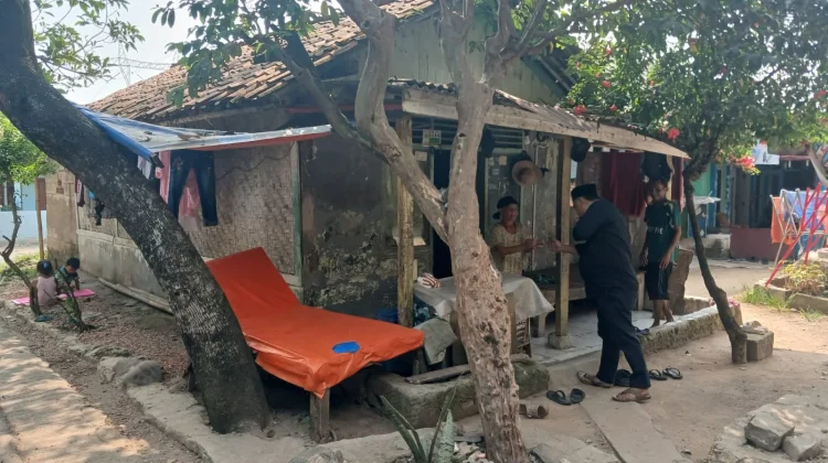 Dari Gubuk Reot menuju Harapan, Kisah Keluarga Karsa Menanti Rumah Layak