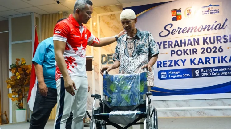Pemkot dan DPRD Bogor Salurkan 38 Kursi Roda untuk Masyarakat yang Membutuhkan