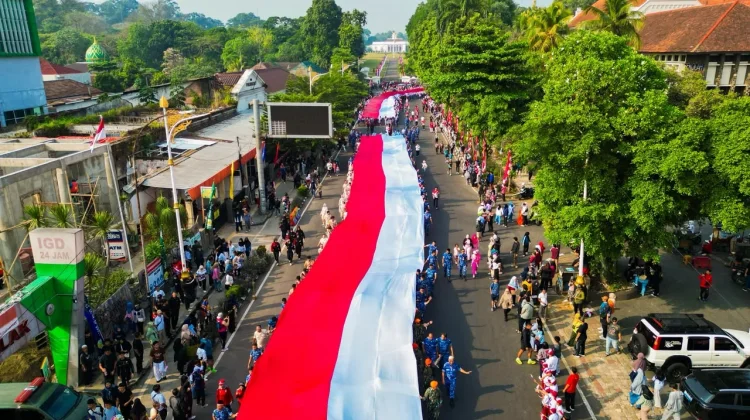81 Tahun Indonesia Merdeka Menurut Mereka, dari Pasar hingga Ruang Kuliah