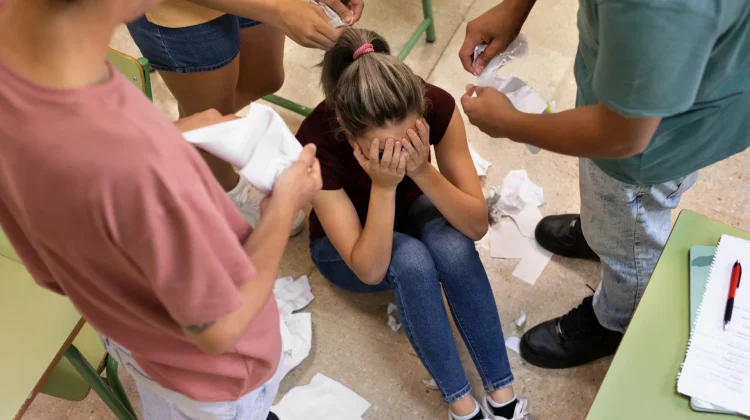Kenali Tiga Tanda Anak Mengalami Masalah akibat Bullying