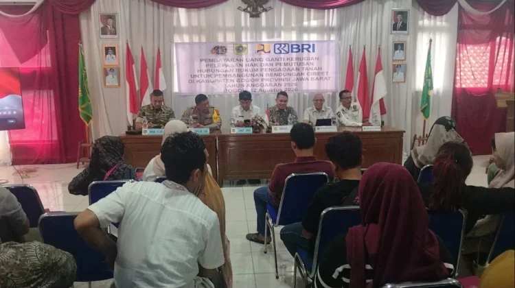 Warga Cariu Kabupaten Bogor Terima Ganti Untung Bendungan Cariu
