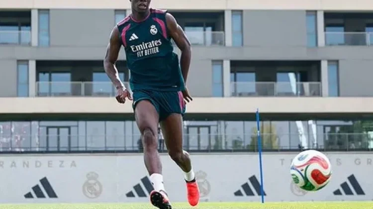 Tchouameni Diprediksi Fit, Persaingan Gelandang Real Madrid Makin Sengit