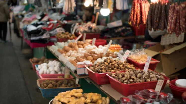 Harga Murah Belum Tentu Untung, Ini Tips Belanja Cerdas di Pasar