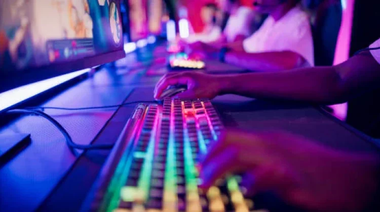 Kenapa Pro Player Sering Memakai Mouse dengan DPI Rendah?