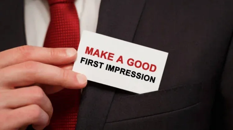 Efek “First Impression” Kenapa Kesan Pertama Sulit Diubah?