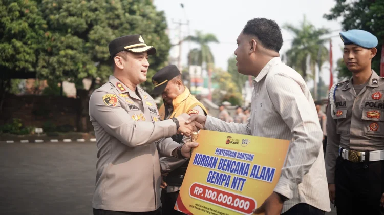 Komunitas Polisi Baik Polres Bogor dan Mahasiswa Salurkan Bantuan ke NTT