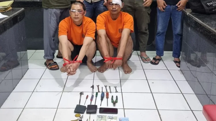 Dua Orang Terduga Pelaku Curanmor Ditangkap Warga di Gunung Putri