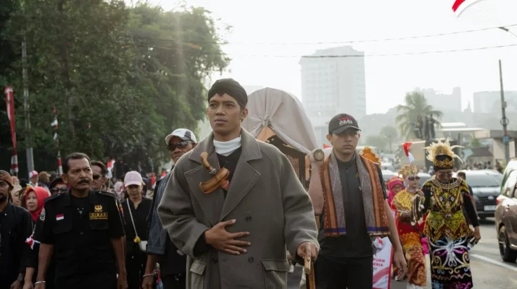 Ojiw Hidupkan Sosok Jenderal Sudirman lewat Cosplay