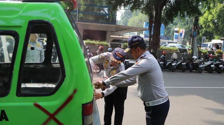 Kurangi Angkot Tua, Dishub Kota Bogor Coret Armada di Atas 20 Tahun