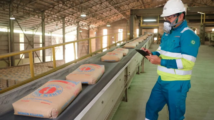 Solusi Bangun Indonesia Bukukan Laba Rp278 Miliar di tengah Tantangan Industri