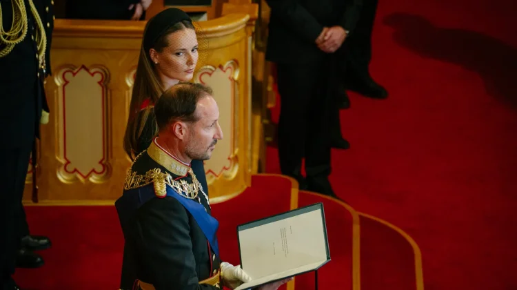 Haakon VIII Resmi Jadi Raja Norwegia, Sumpah di Parlemen Jadi Langkah Pertama