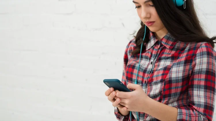 Pengguna Android Auto Bisa Dengarkan Audio Lebih Jernih dengan Pengaturan Ini