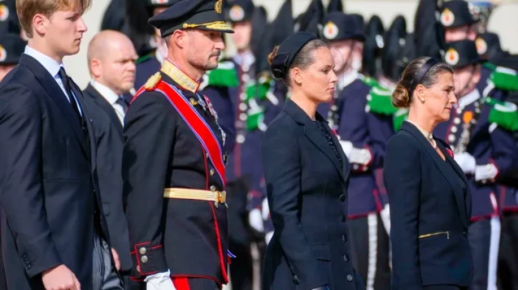 Norwegia Lepas Raja Harald V, Ribuan Warga Beri Penghormatan Terakhir