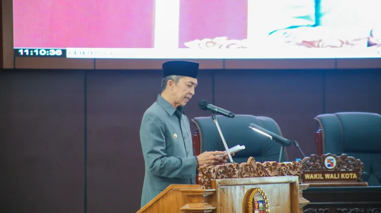 Kebakaran TPAS Galuga Belum Padam, Wali Kota Bogor Ajak Warga Berdoa
